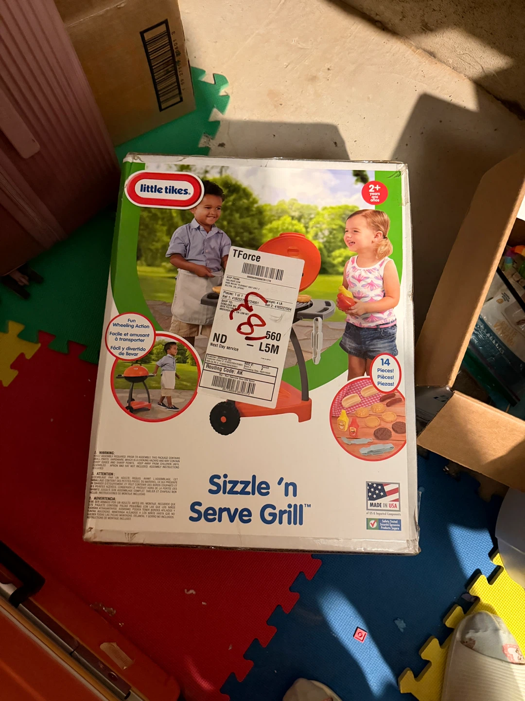 Brand new unopened Little Tikes Sizzle 'n Serve Grill