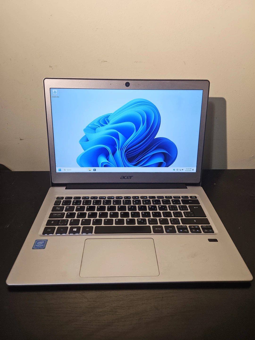 🔥 Acer Swift 1 - Excellent Battery + Charger