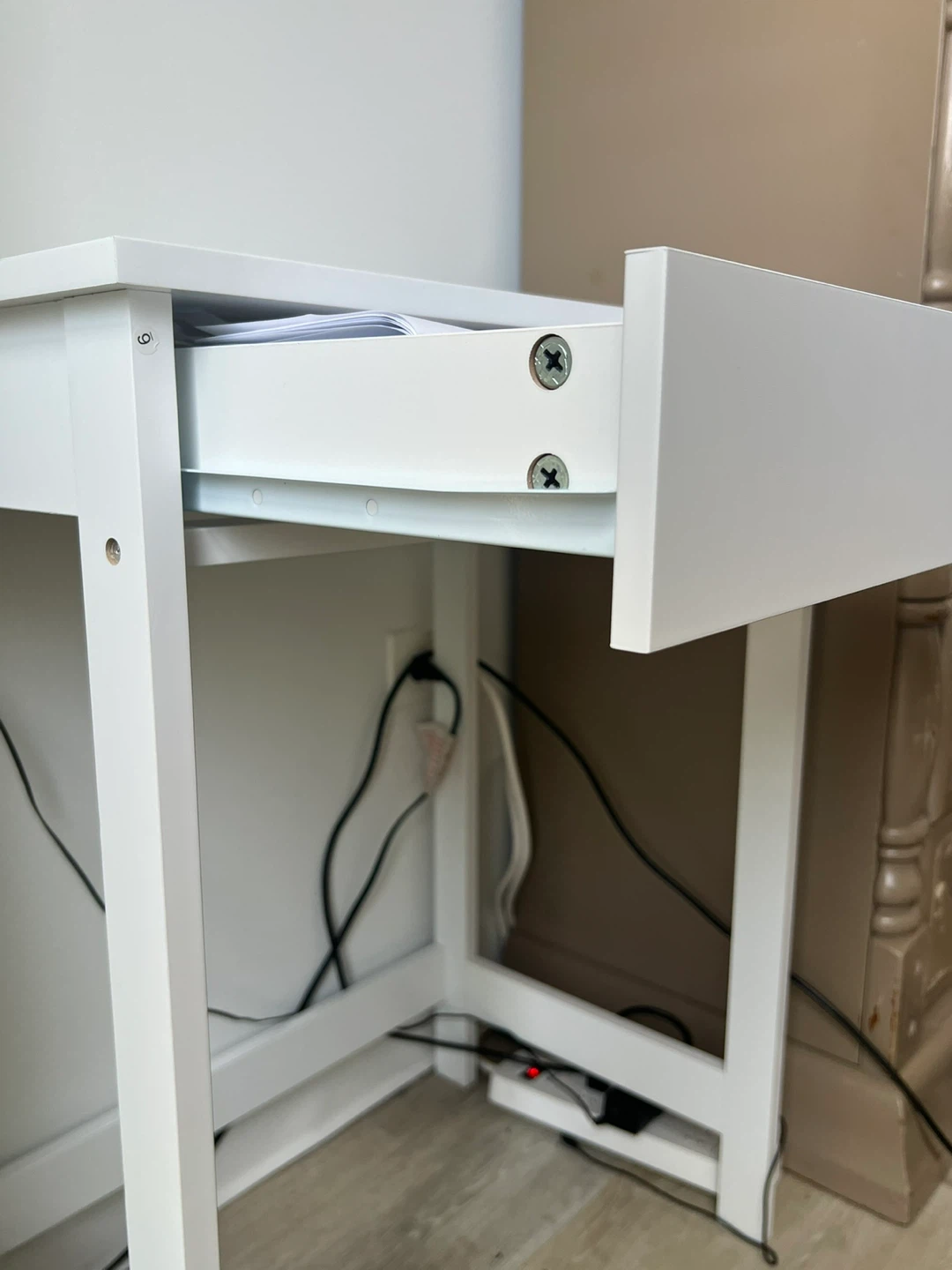 White Desk with Drawer - photo 4