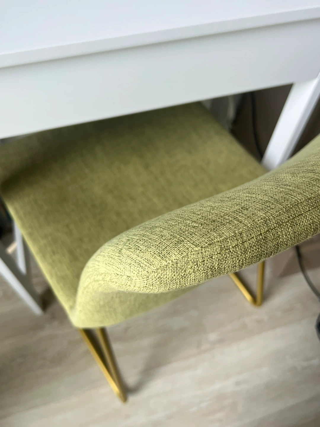 Mid-Century Modern Chair with Gold Legs - photo 4