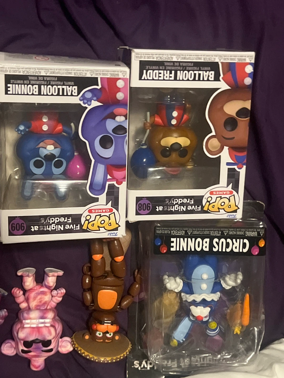FNAF ITEMS OFFER A PRICE AND TELL ME WHICH ITEM - photo 2