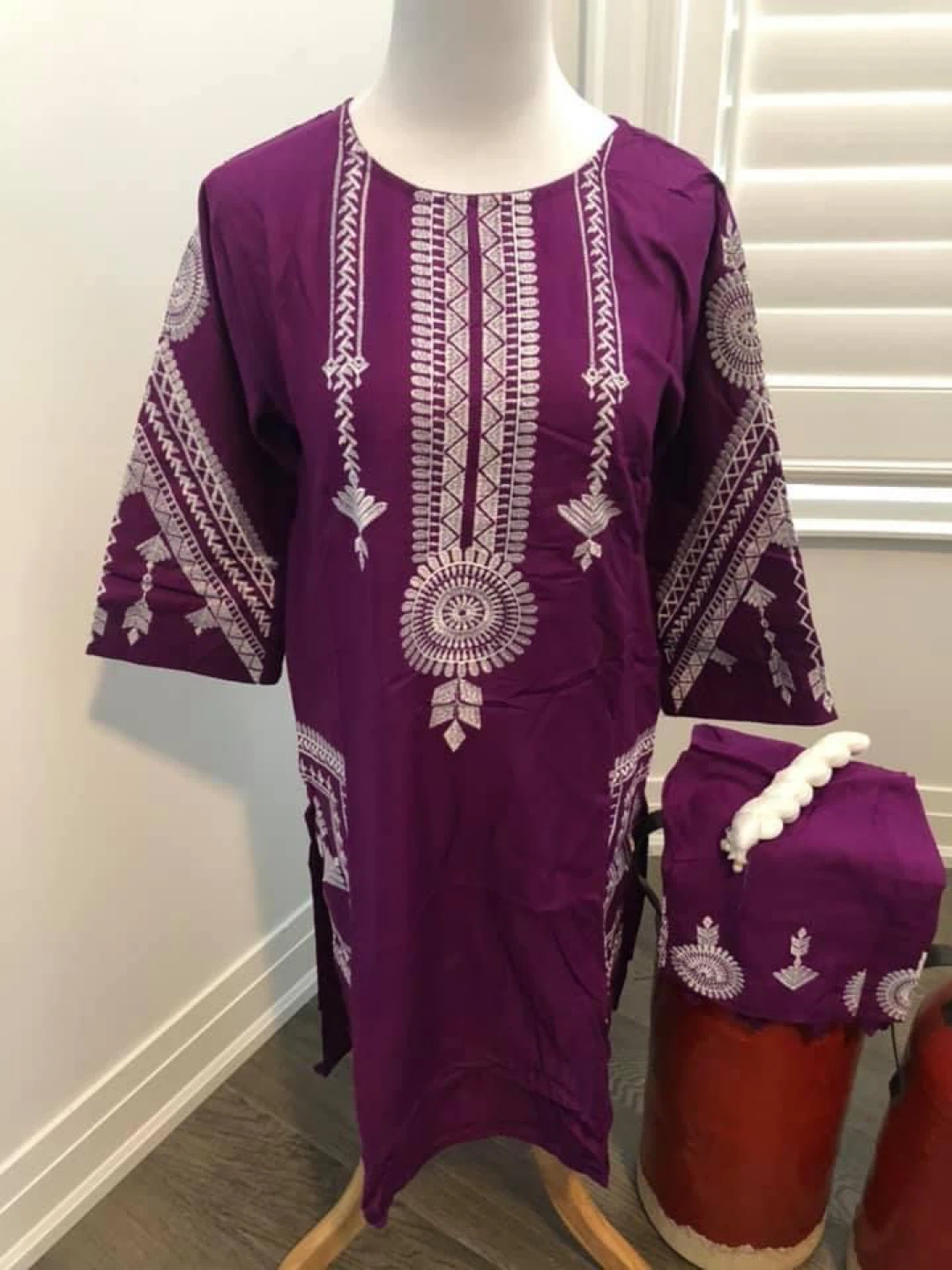 Embroidered Kurti and Pants Set - photo 5