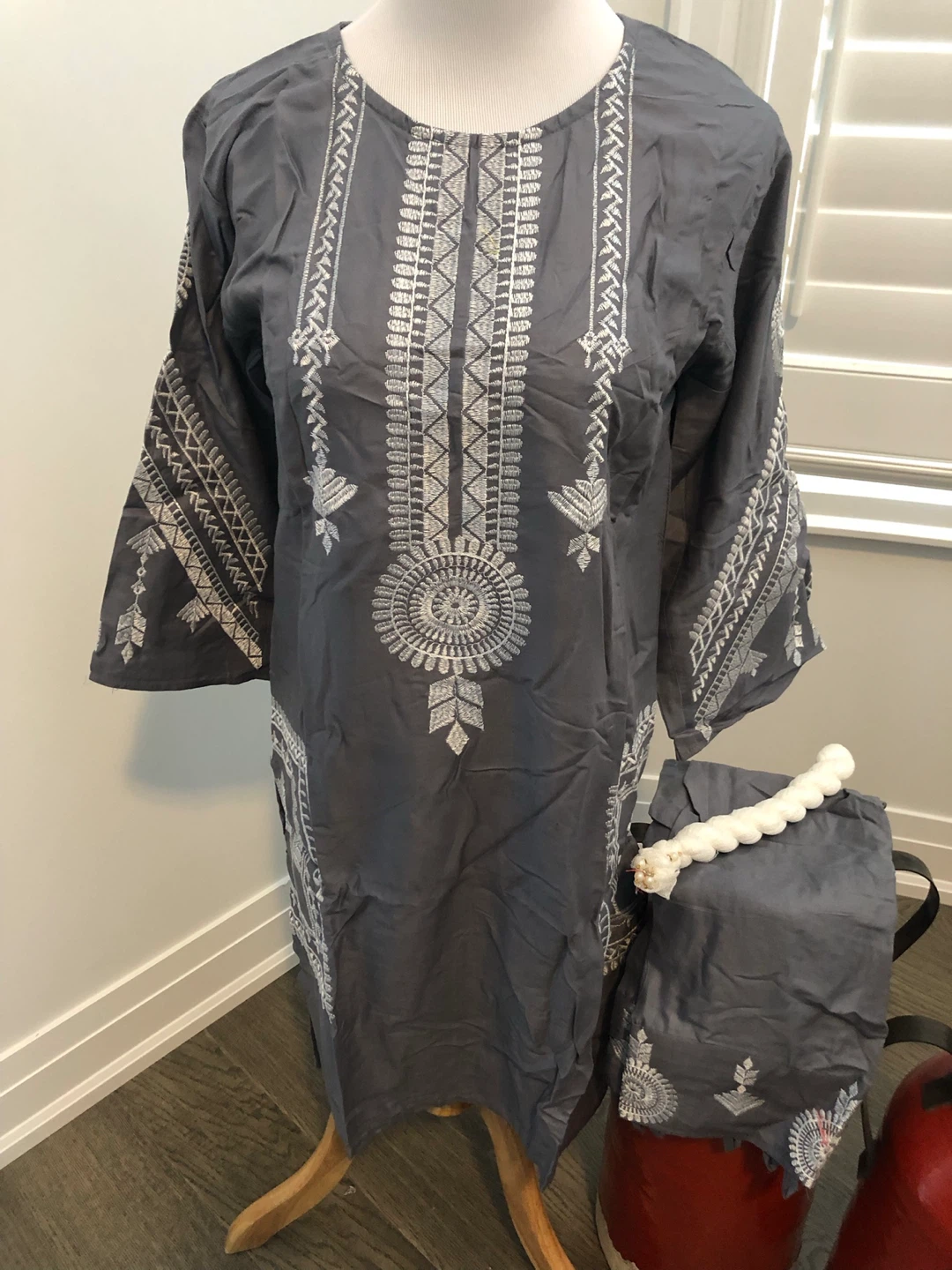 Embroidered Kurti and Pants Set - photo 4