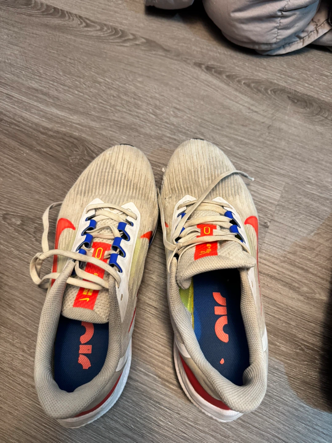 Nike DX3355-100 Running Shoes - US Size 9.5