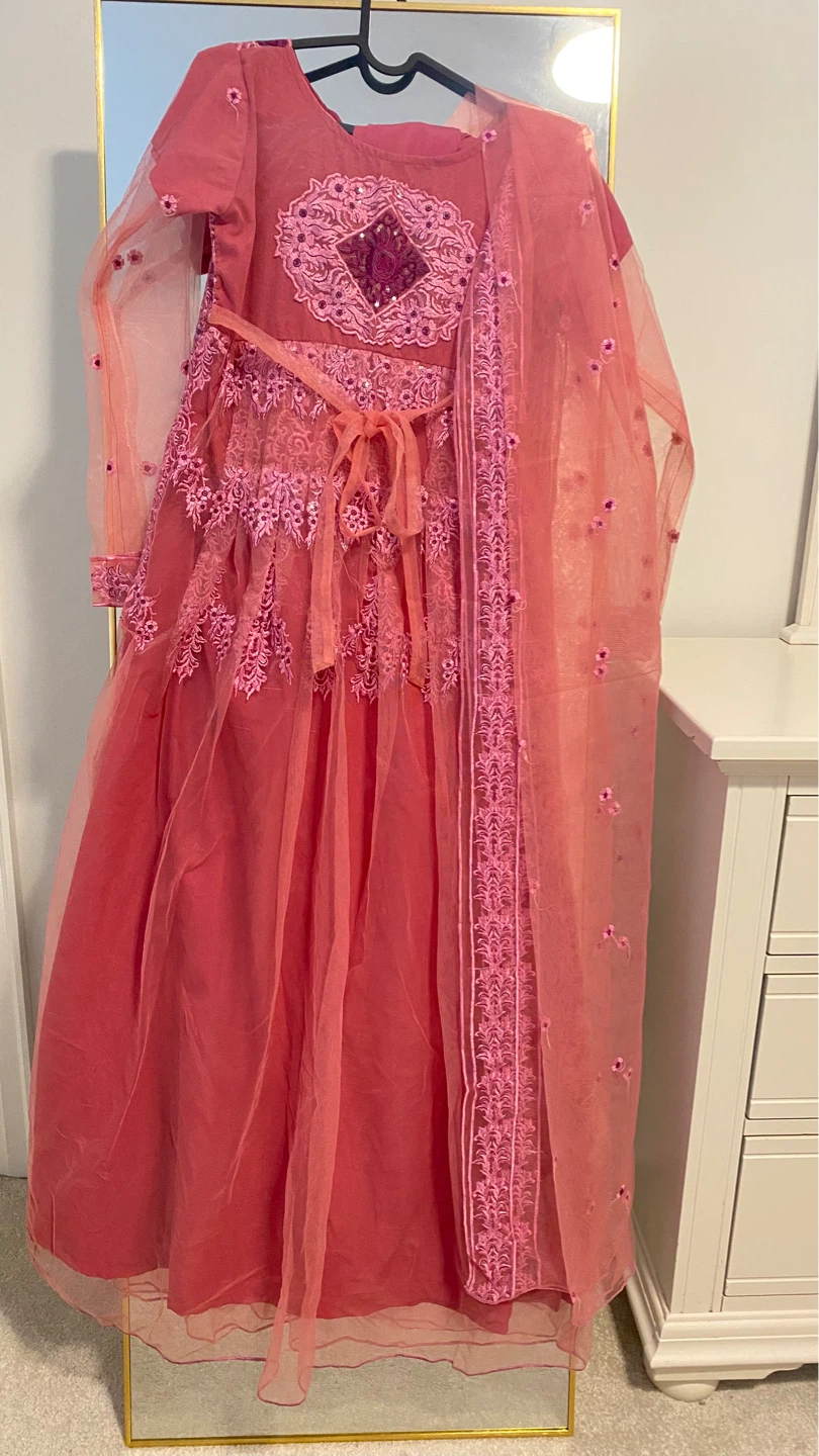 Girls Coral Pink Embroidered Kurti with Dupatta - photo 2