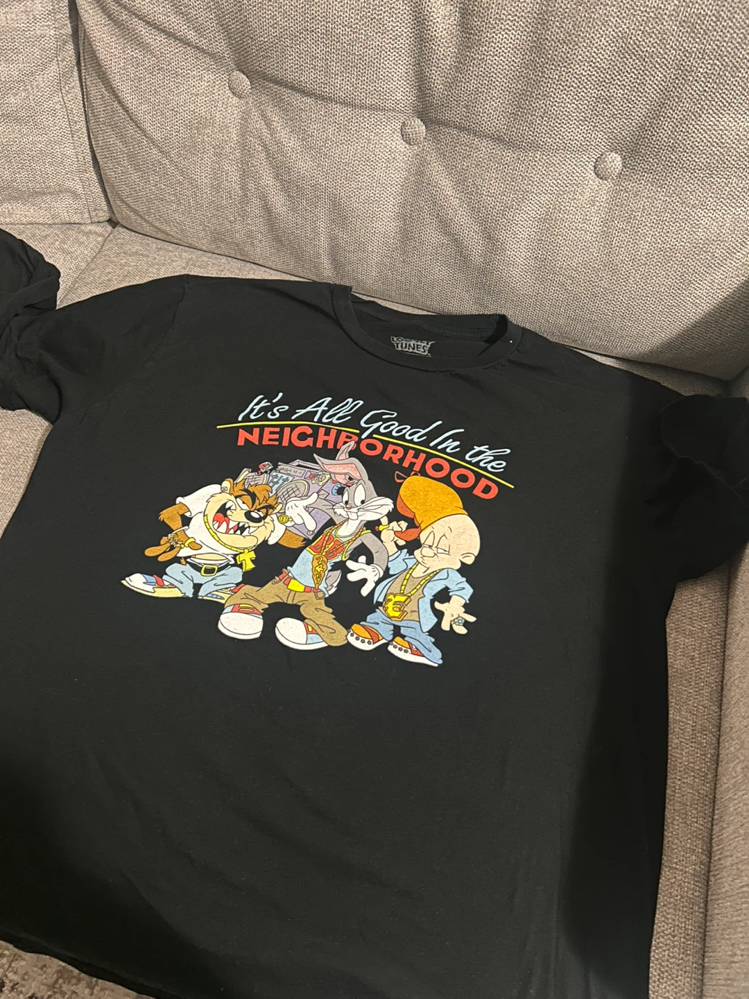 Looney tunes men’s graphic tee size large - photo 2
