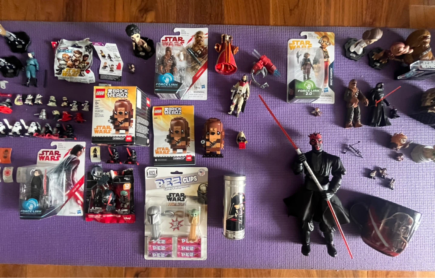 Star Wars Collectible Figures and LEGO BrickHeadz Lot - photo 3