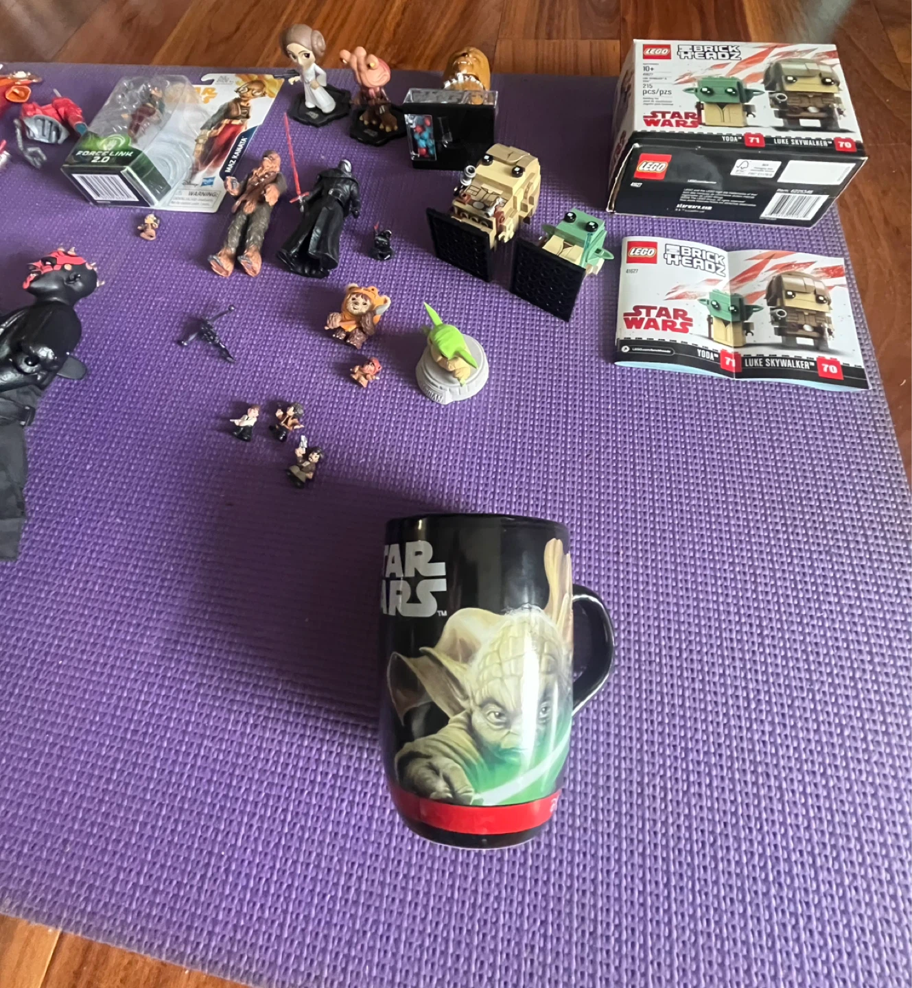 Star Wars Collectible Figures and LEGO BrickHeadz Lot - photo 5