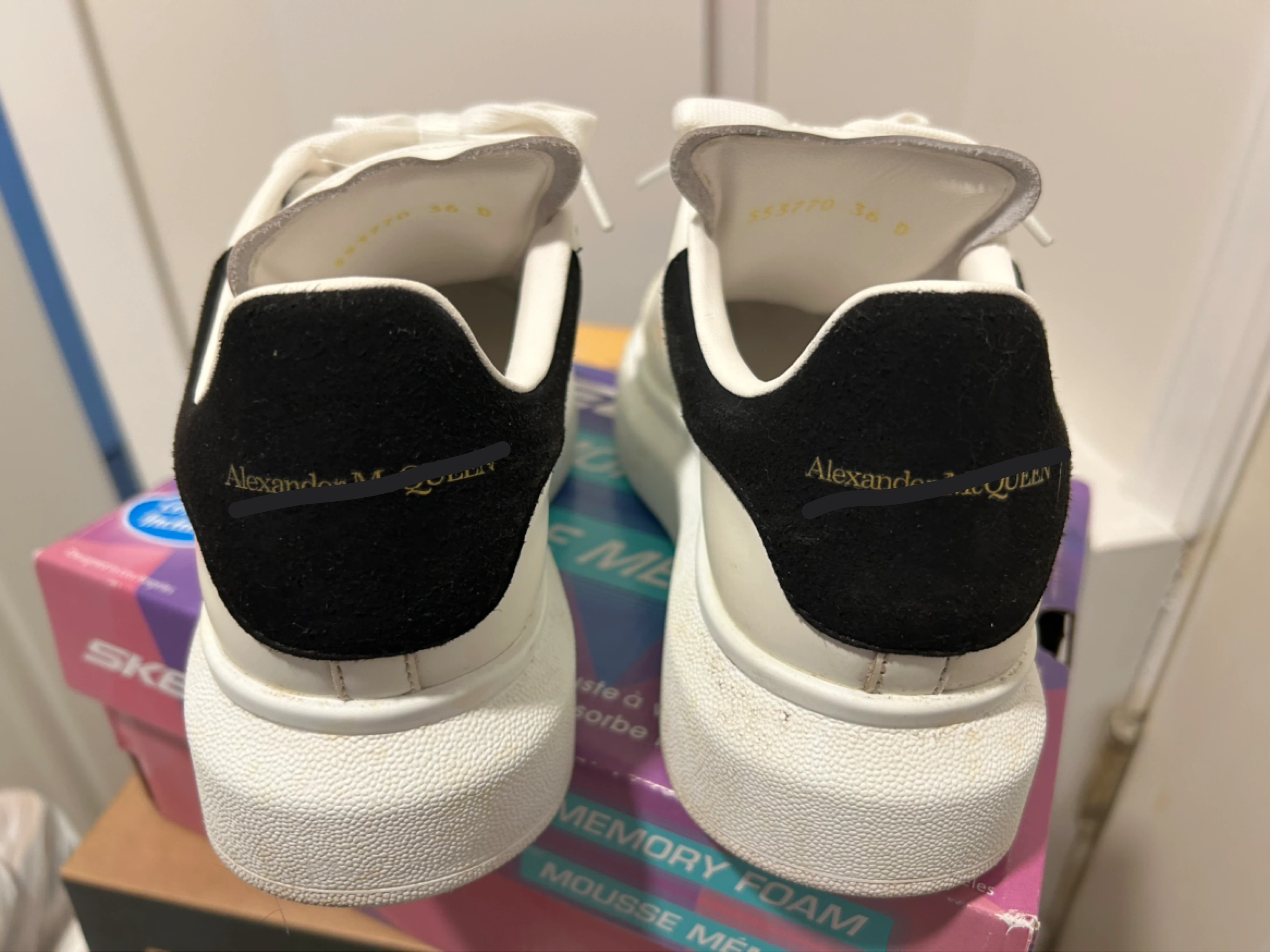 Some female shoes - photo 2