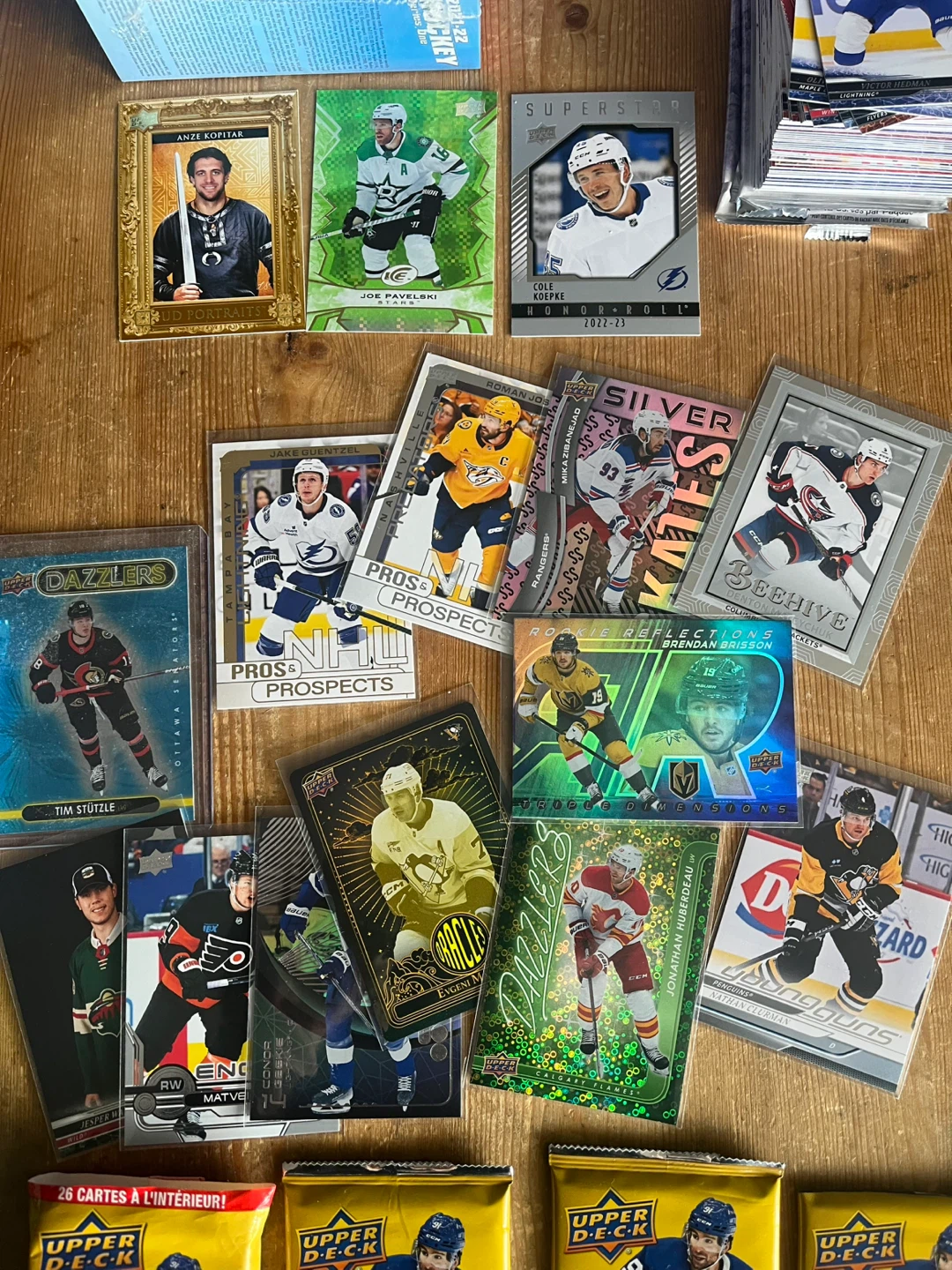 Upper Deck 2021-22 NHL Hockey Cards Lot - photo 2