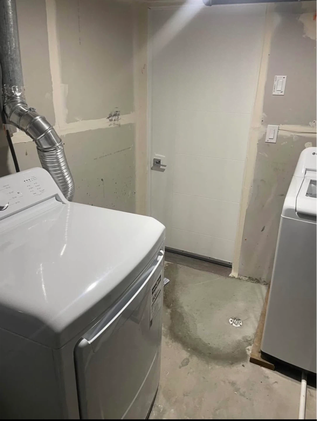 Basement for Rent ( 1 month rent free) - photo 4