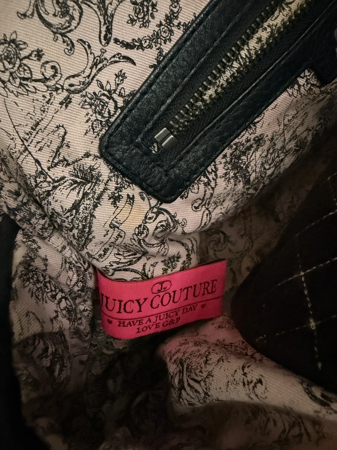 Juicy Couture Velour Quilted Handbag - photo 3