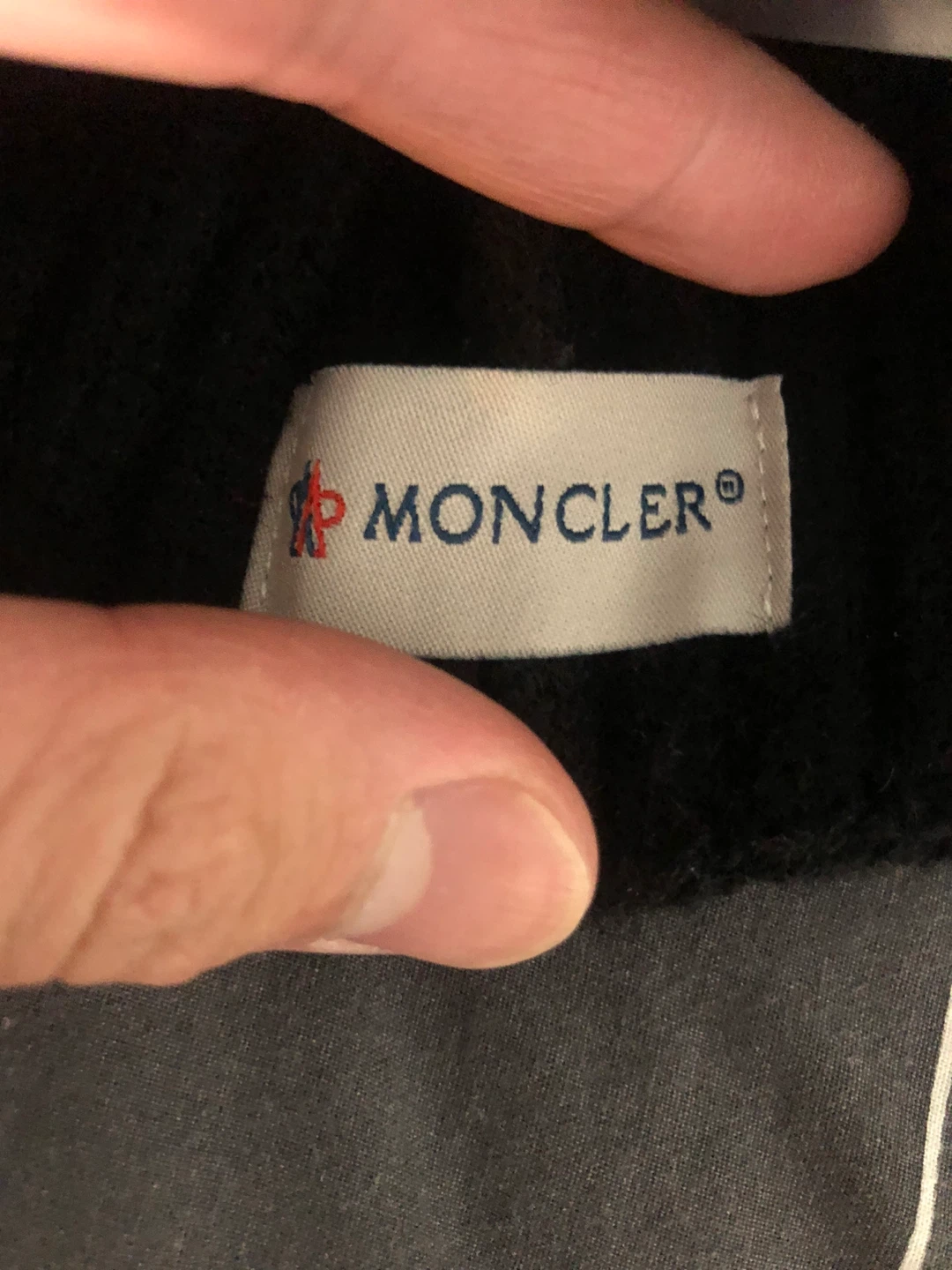 Moncler Black Beanie - photo 3