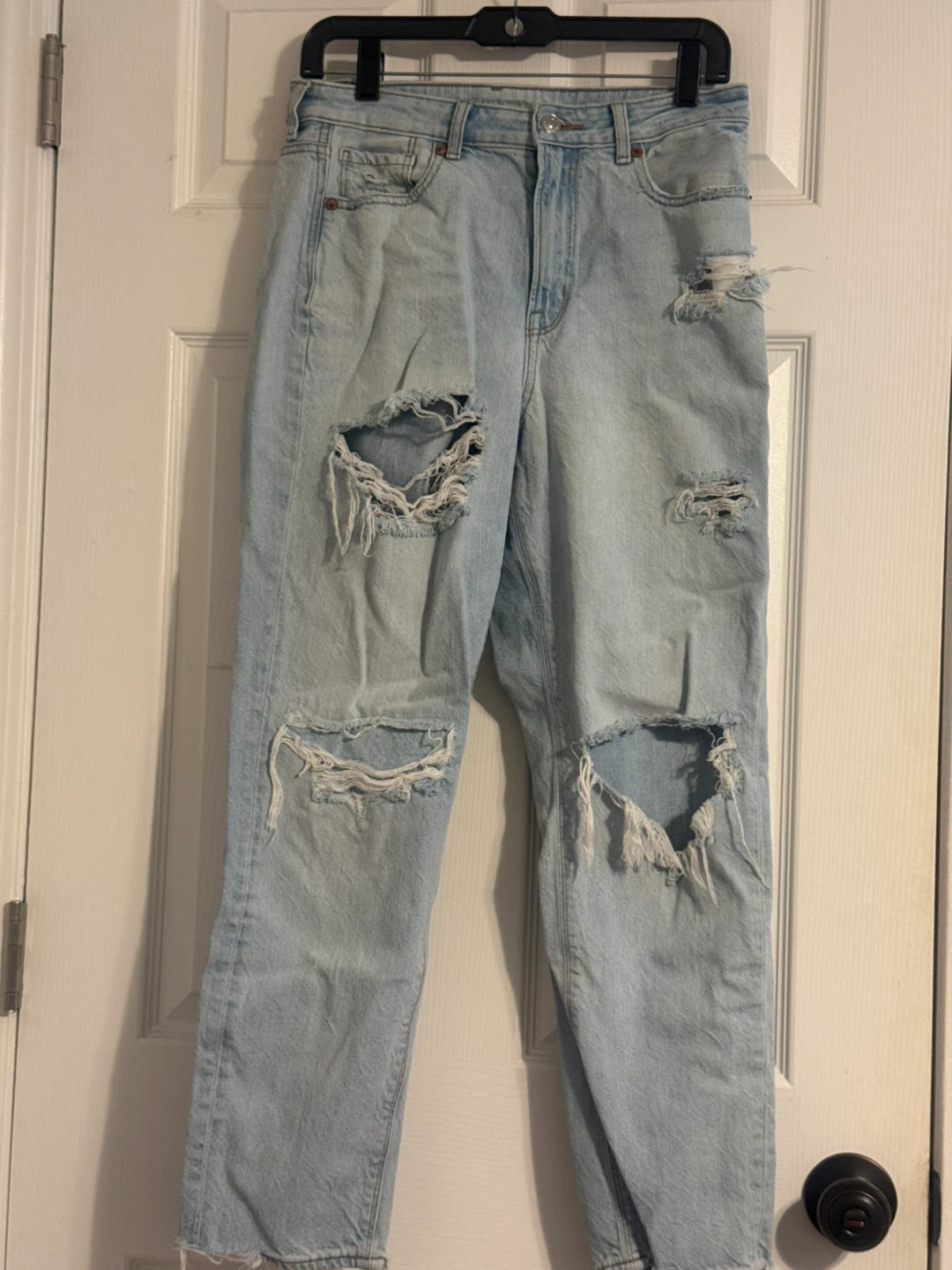 American Eagle Light Wash jeans