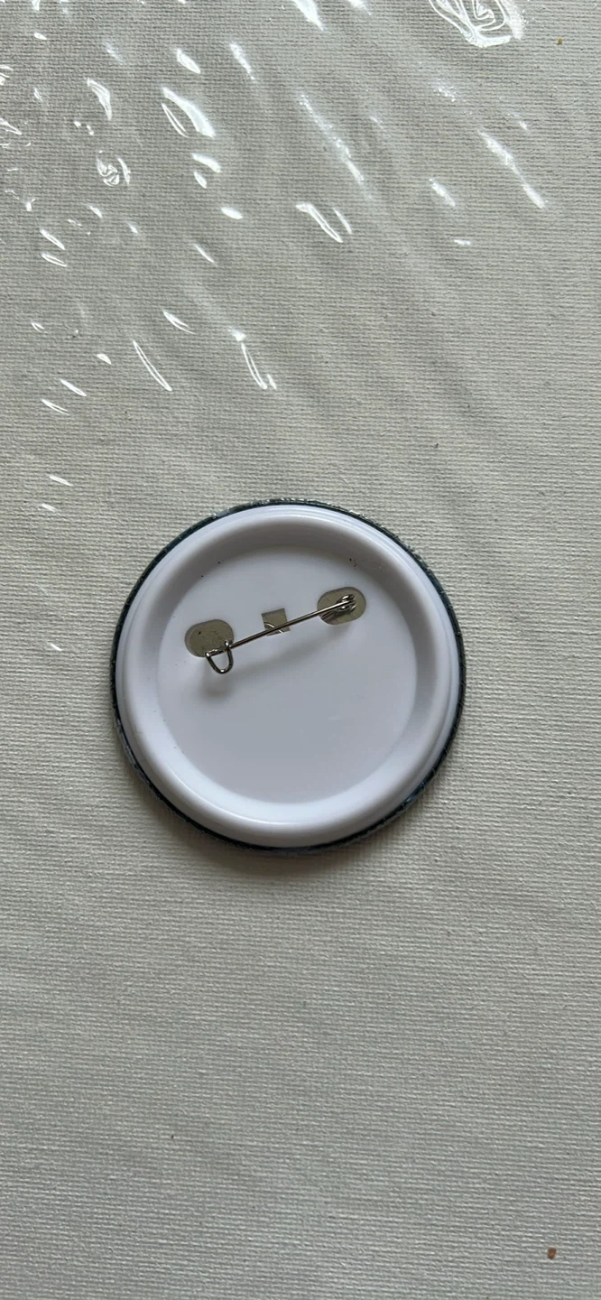 Wednesday Addams Pin Badge - photo 2
