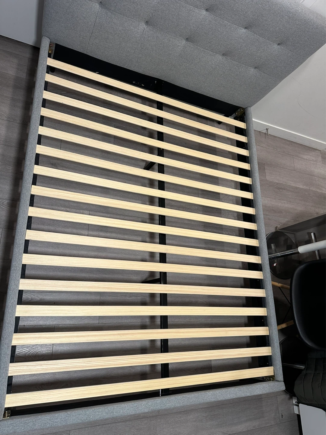 Queen bed frame *FREE DELIVERY - photo 5