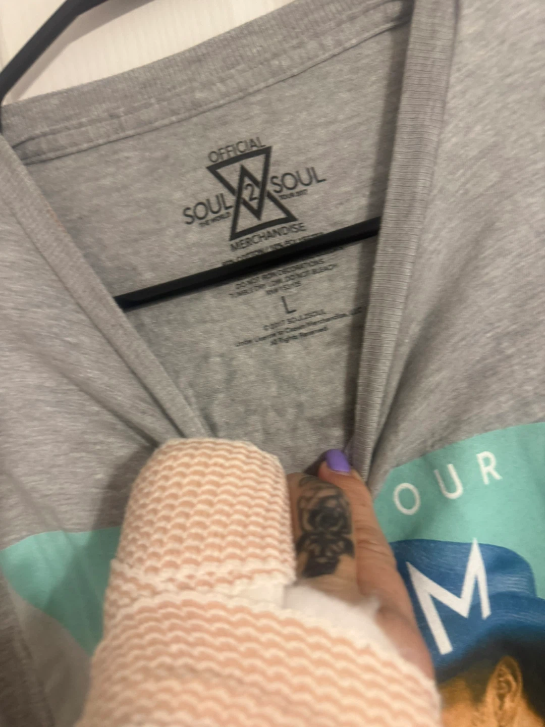 Tim McGraw & Faith Hill Soul2Soul World Tour 2017 T-Shirt - photo 3