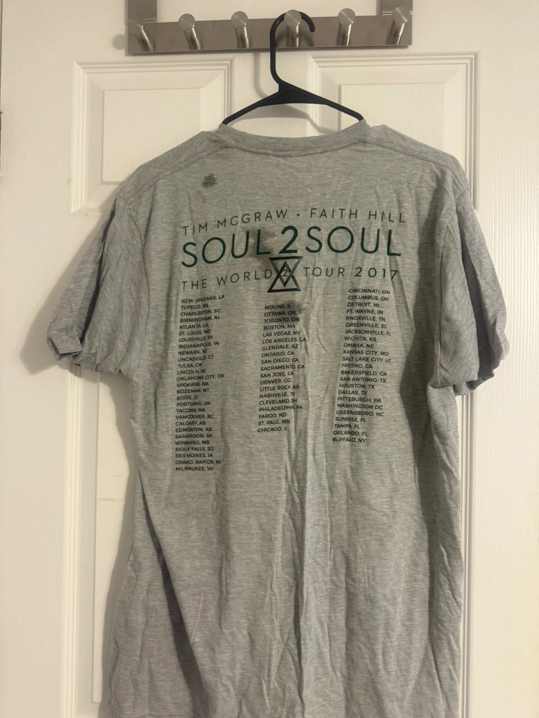 Tim McGraw & Faith Hill Soul2Soul World Tour 2017 T-Shirt - photo 2
