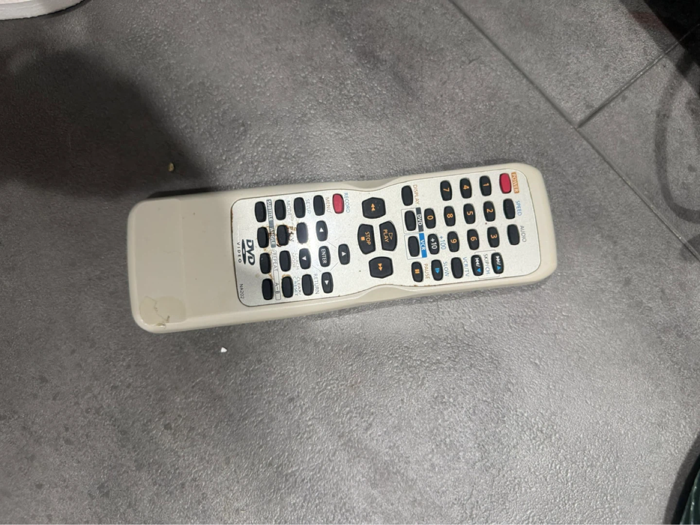 Emerson VCR DVD Combo with Remote - photo 2