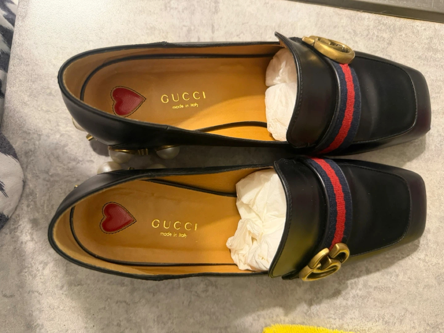 Gucci Black Leather Loafers with Pearl Embellishments - photo 3