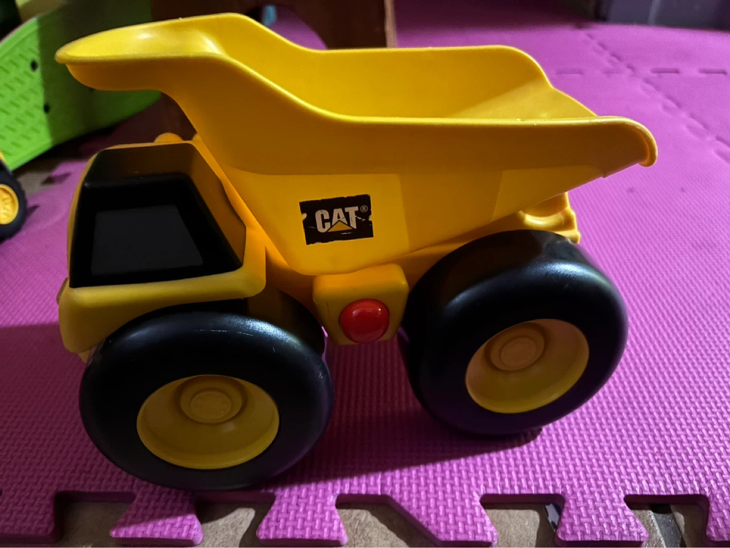 CAT Yellow Dump Truck Toys (Set of 5) - photo 2