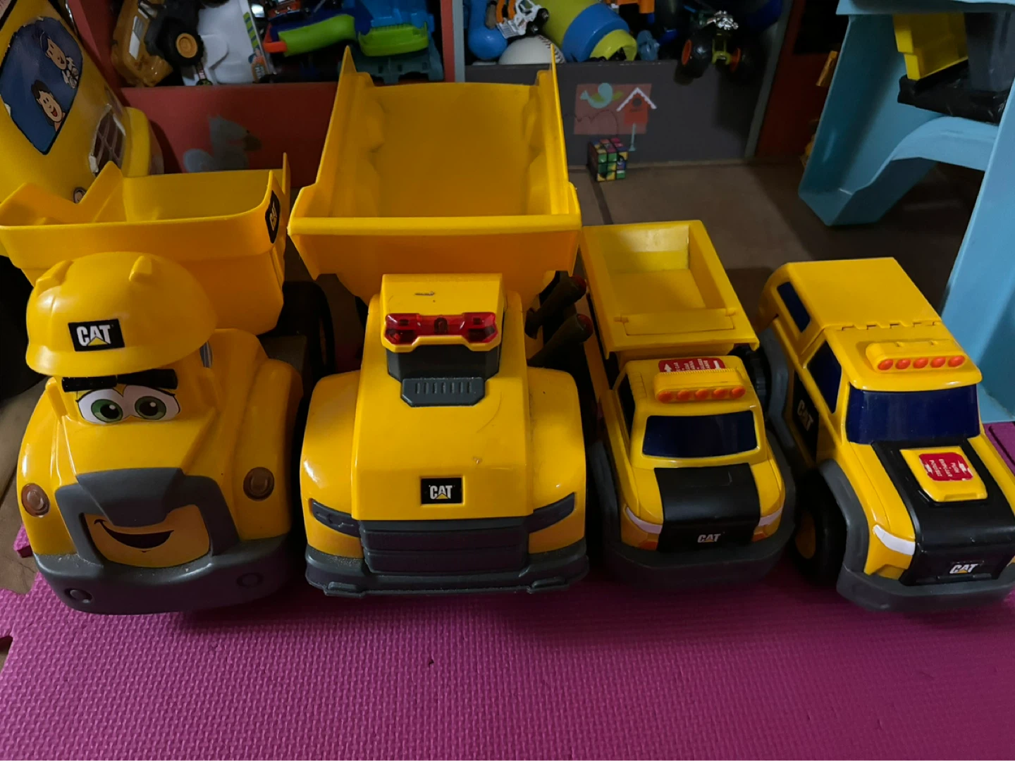 CAT Yellow Dump Truck Toys (Set of 5) - photo 4