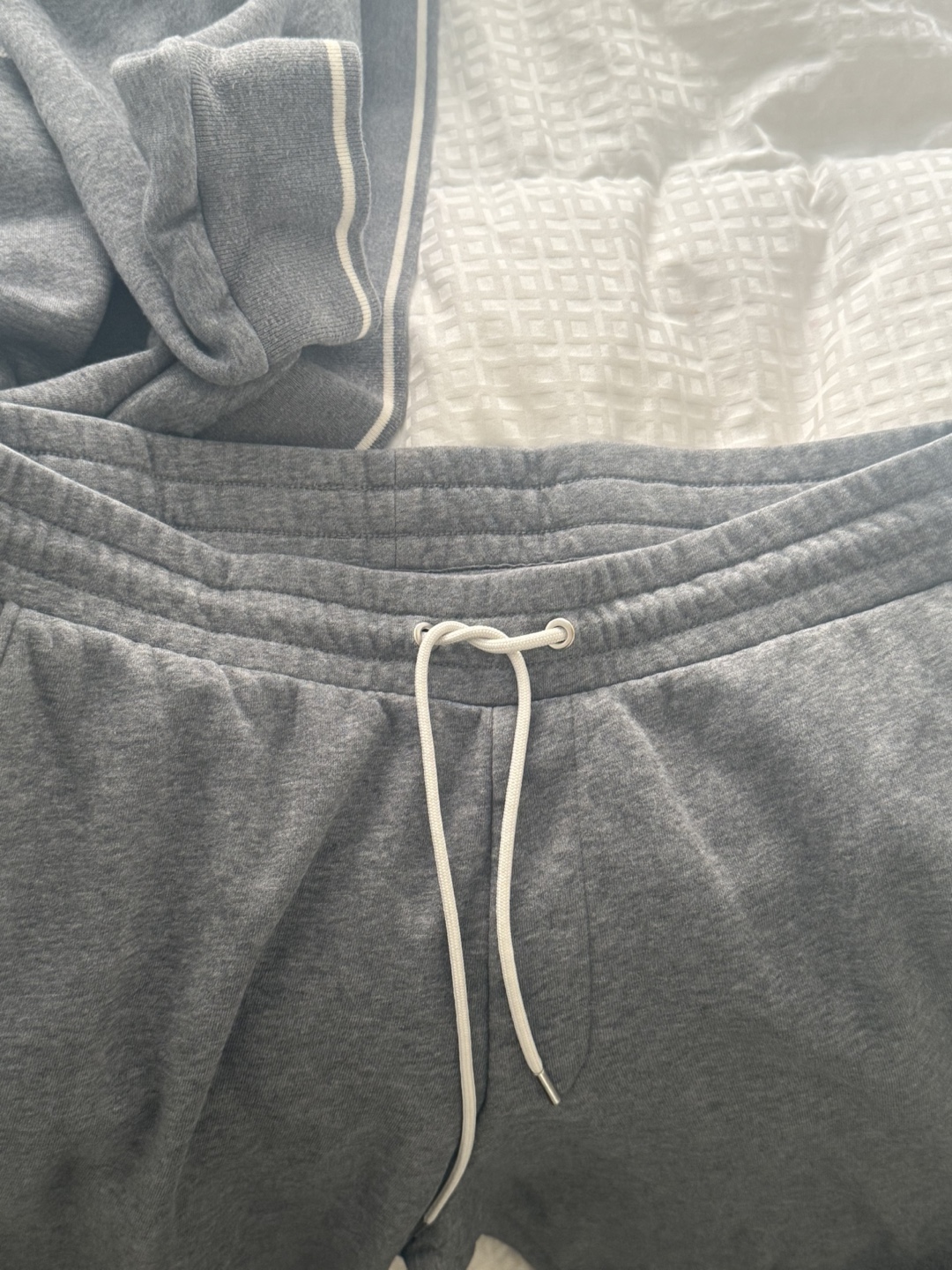 Michael Kors Grey Fleece Hoodie and Sweatpants Set - Size L - photo 4