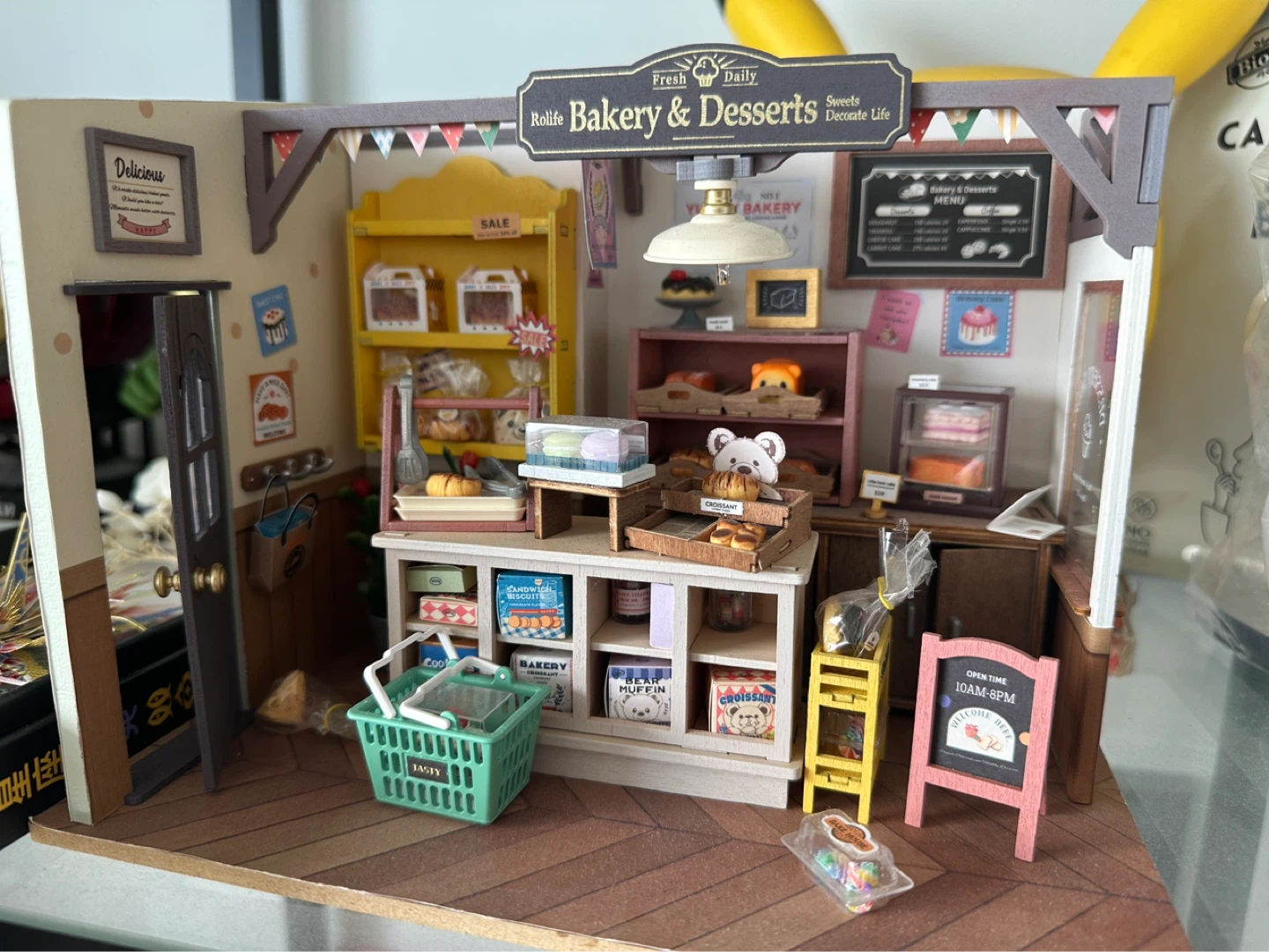 Rolife Miniature Bakery & Desserts DIY Kit