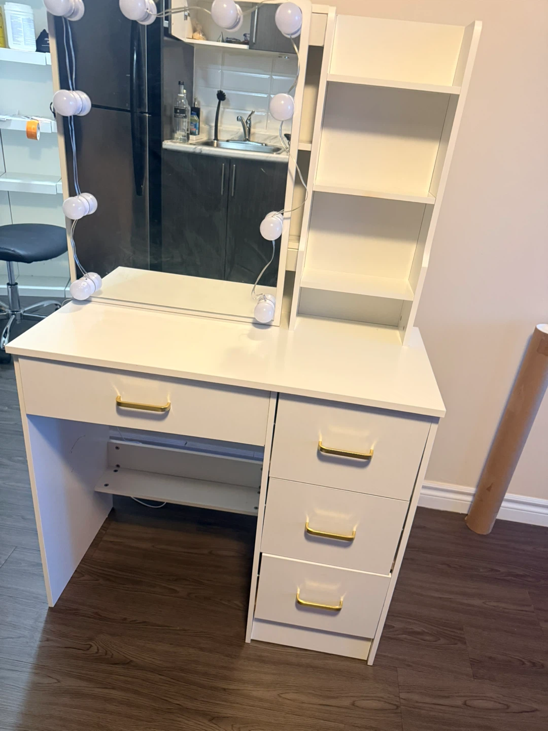 White Vanity Makeup Desk with Lights and Drawers