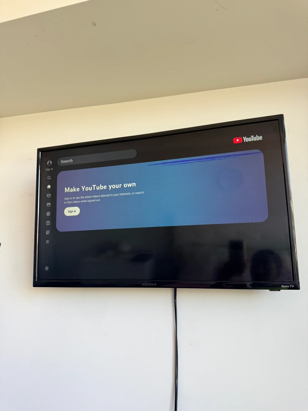Insignia Roku TV - photo 2