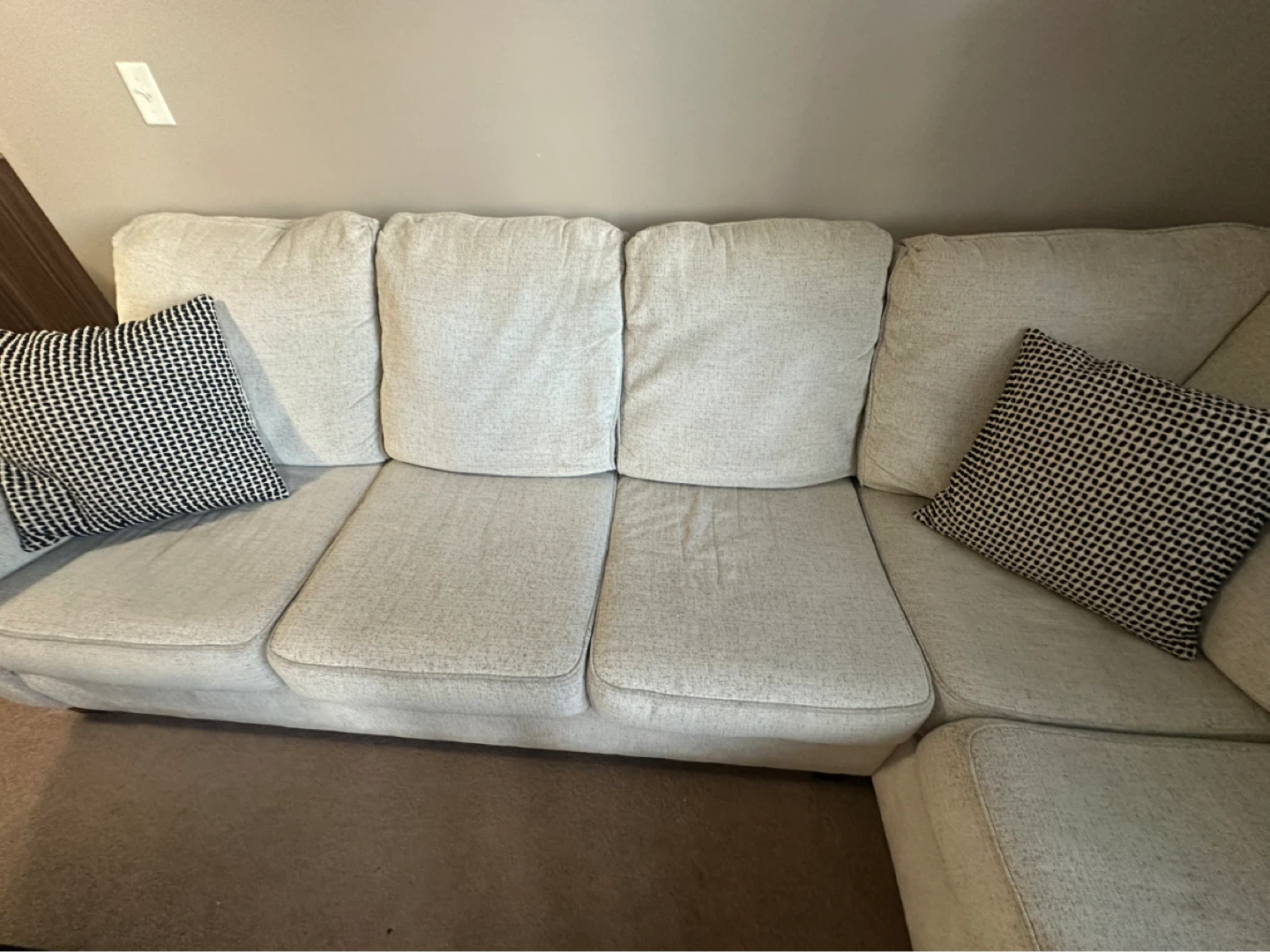 Sectional Sofa with Chaise - photo 3