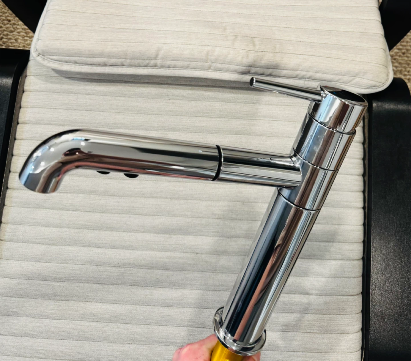 Brand New Delta Kitchen Faucet Pull-Down Chrome