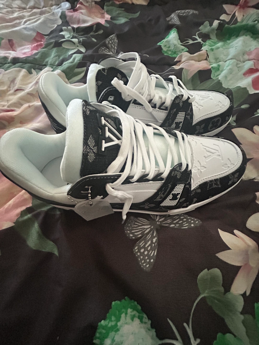 Louis Vuitton White & Black Monogram Sneakers - photo 2