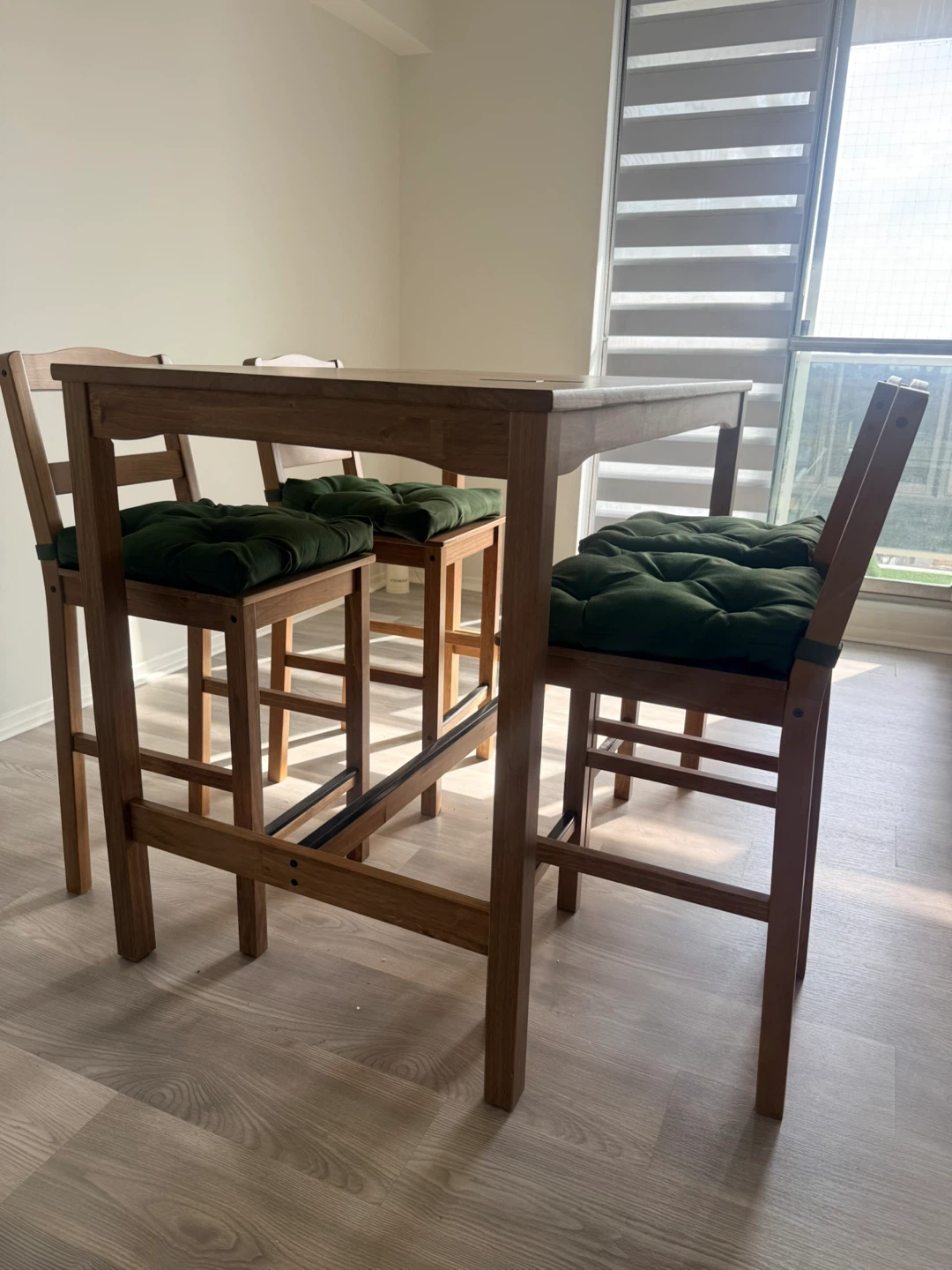Wooden Bar Table with 4 Stools