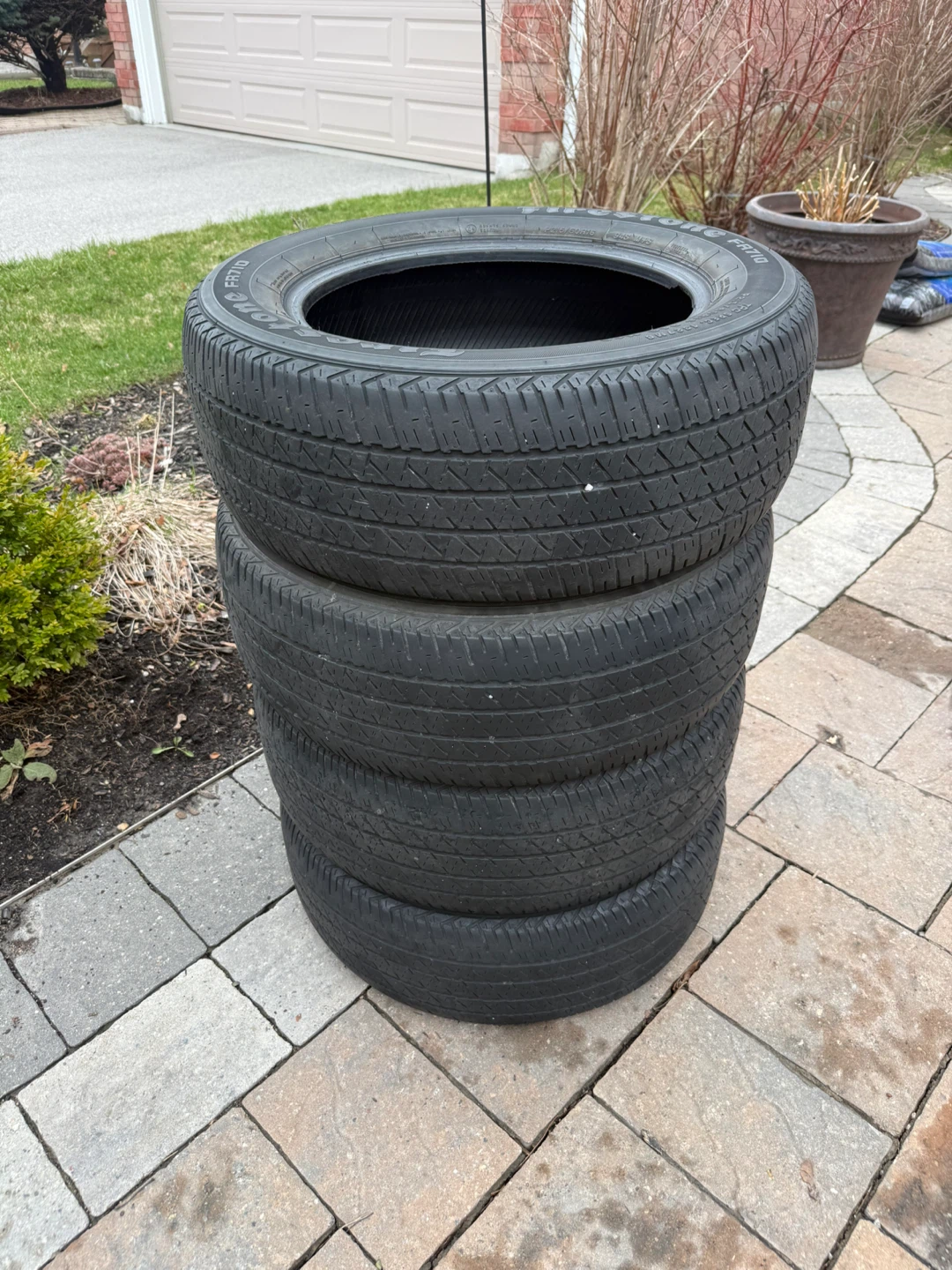 Firestone FR710 Tires (Set of 4) P215/60R16 94S M+S