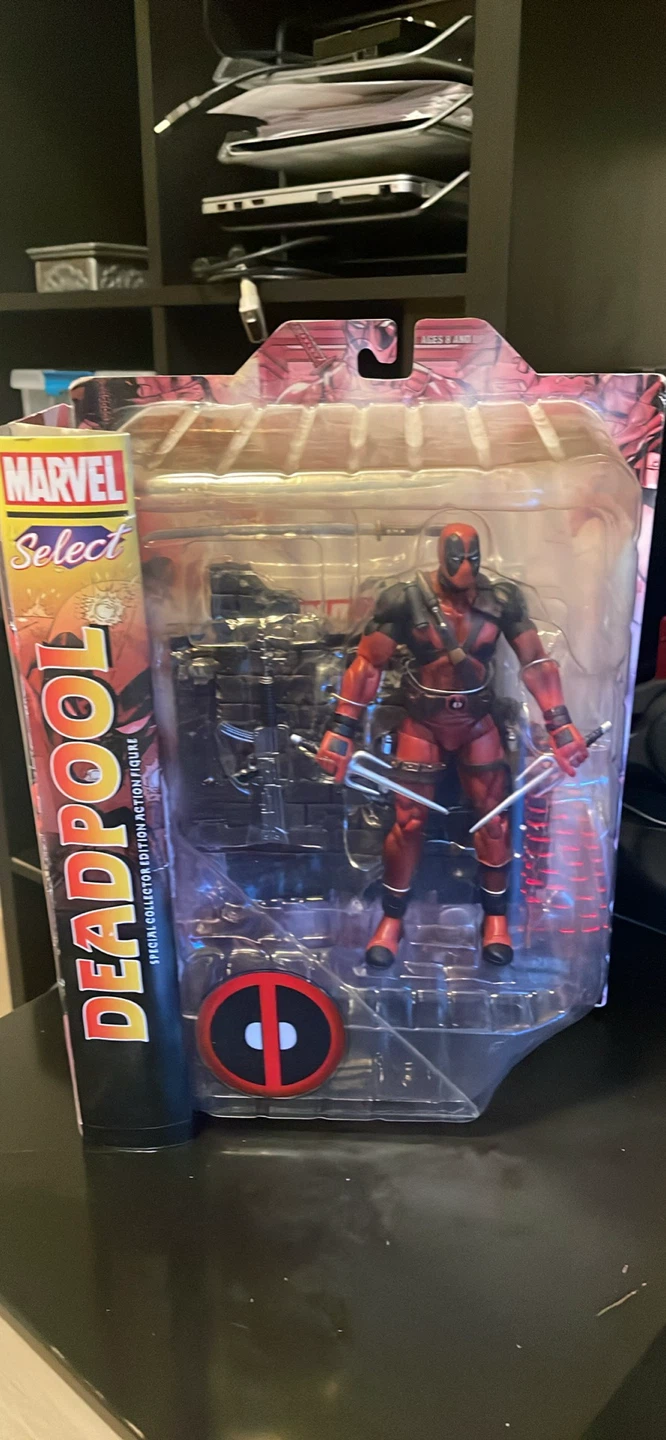 Marvel Select Deadpool Action Figure