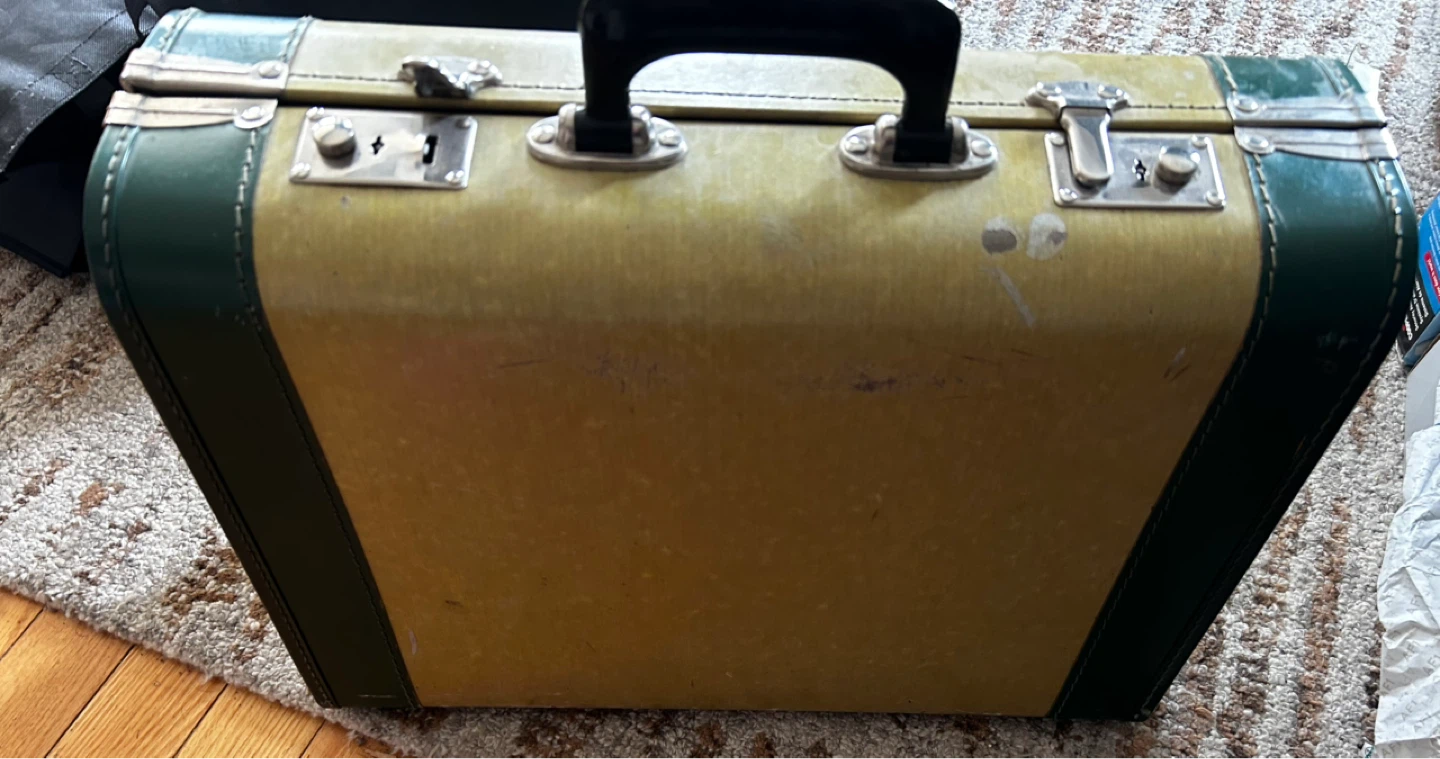 Vintage suitcase - photo 2