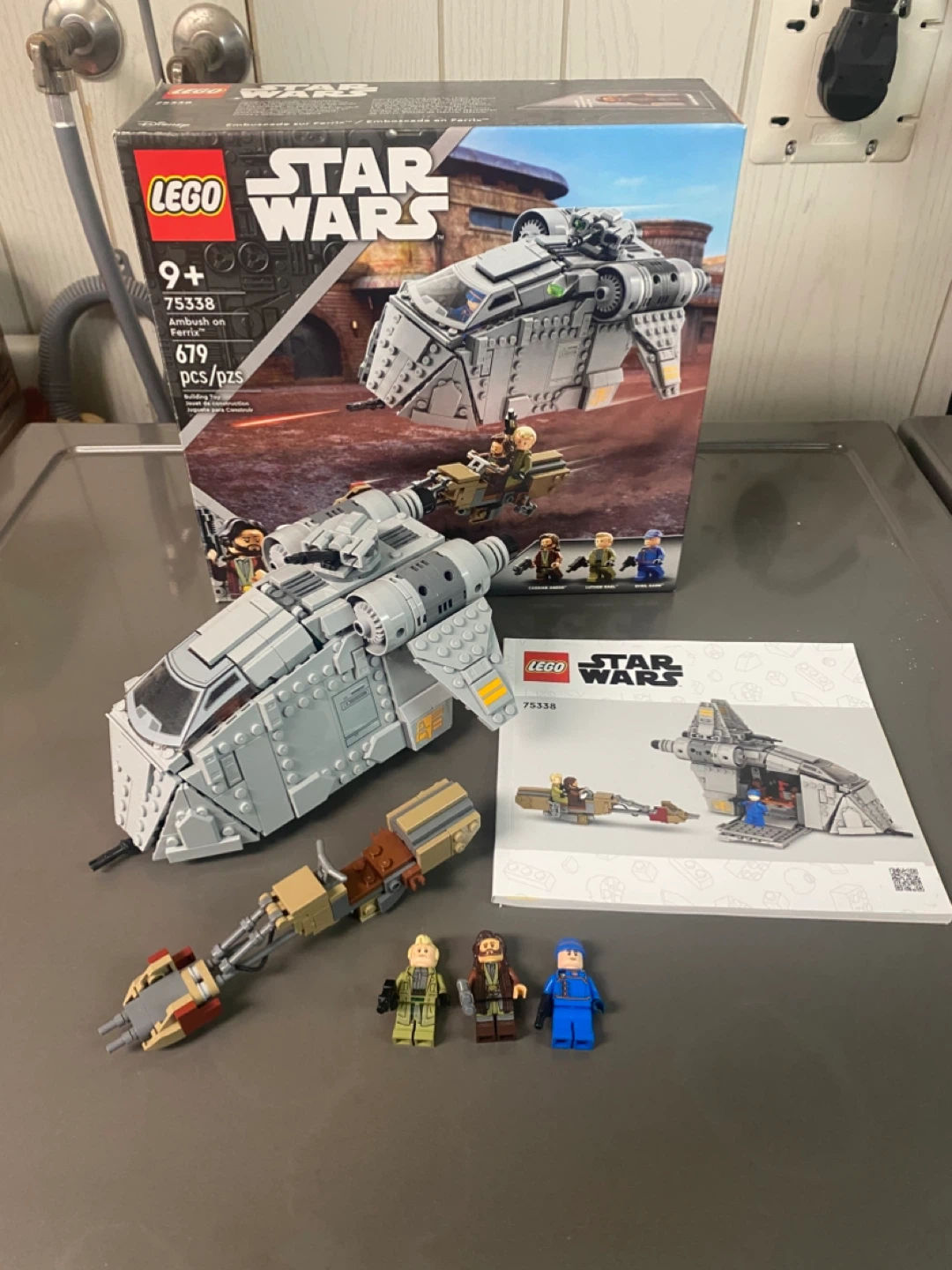 LEGO Star Wars Ambush on Ferrix (75338) – Complete Set