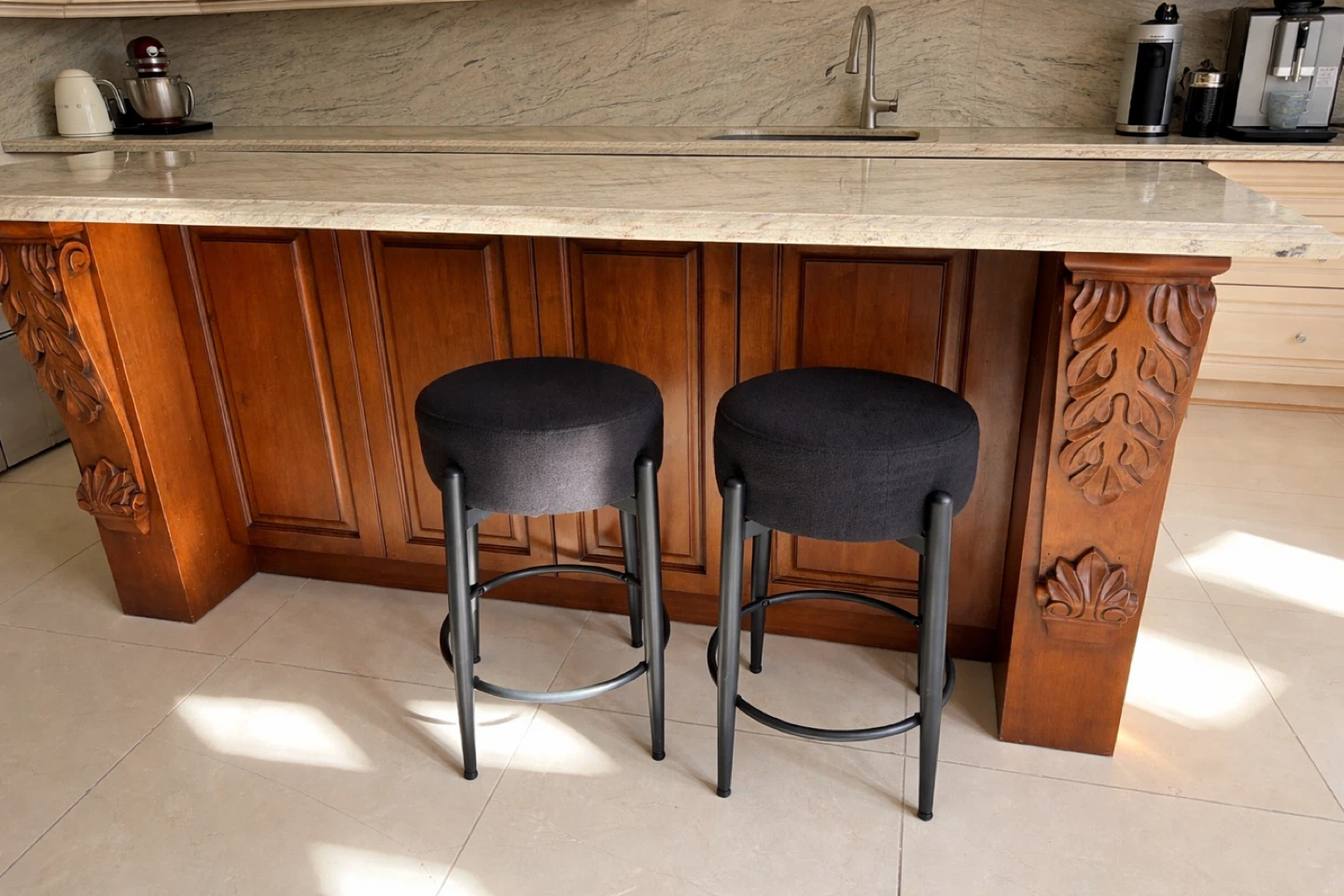 ✨ Modern Black Bar Stools (Set of 2) – Like New