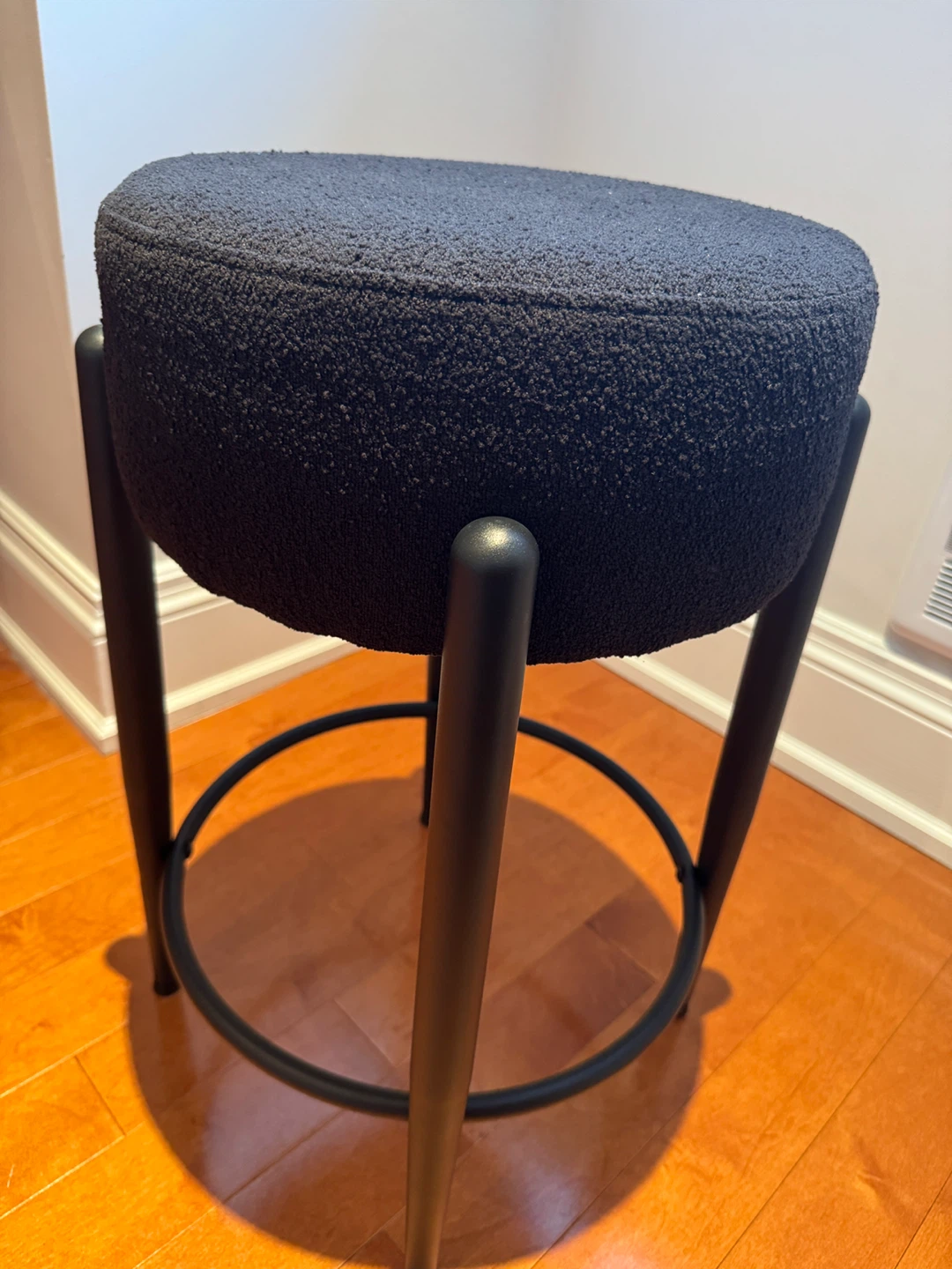 ✨ Modern Black Bar Stools (Set of 2) – Like New - photo 4
