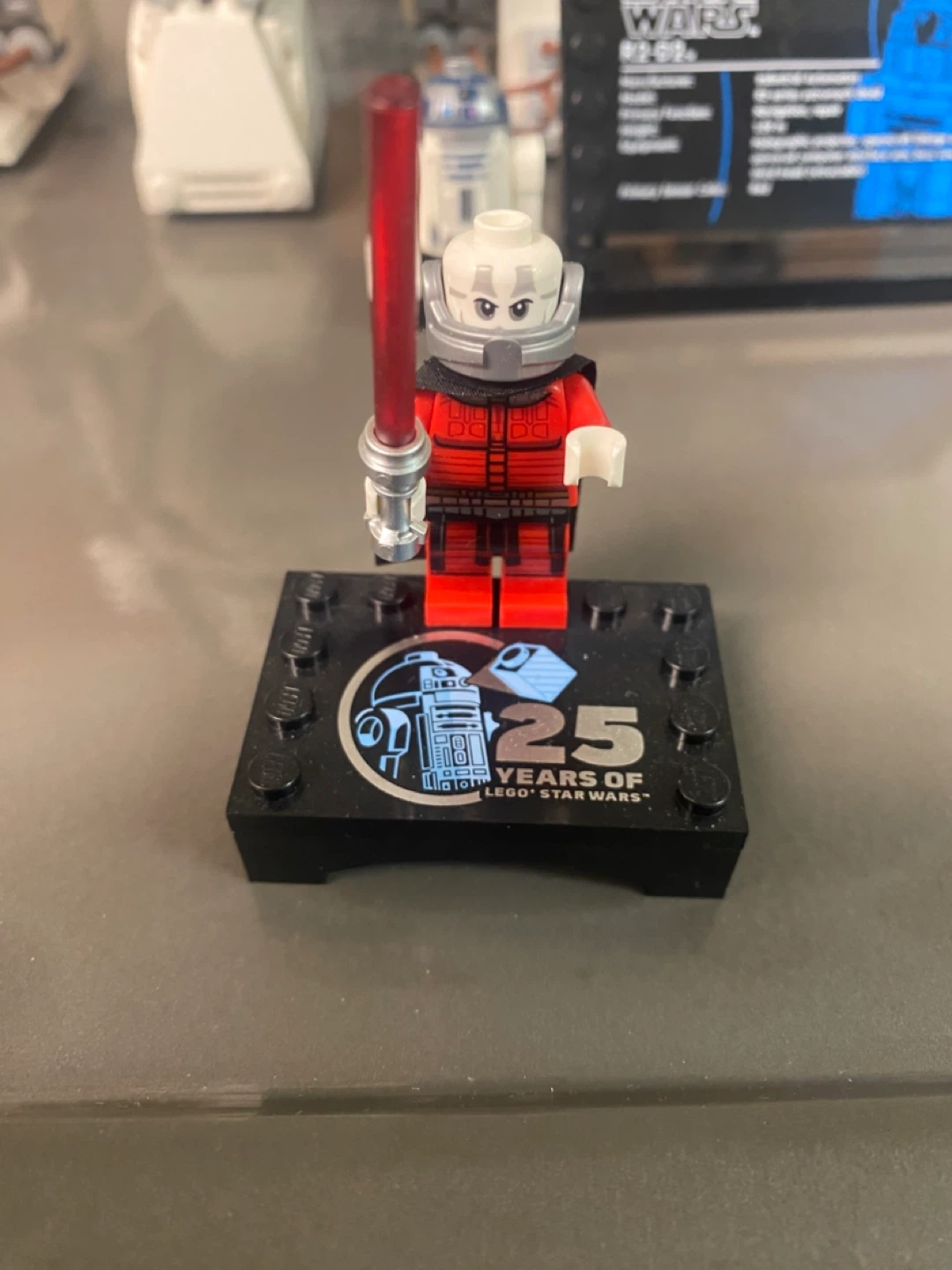 LEGO Star Wars R2-D2 (75379) – Complete Set w/ Rare Darth Malak - photo 3