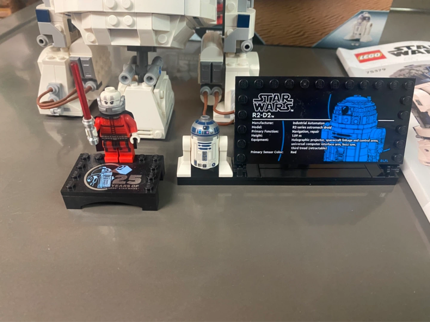 LEGO Star Wars R2-D2 (75379) – Complete Set w/ Rare Darth Malak - photo 2