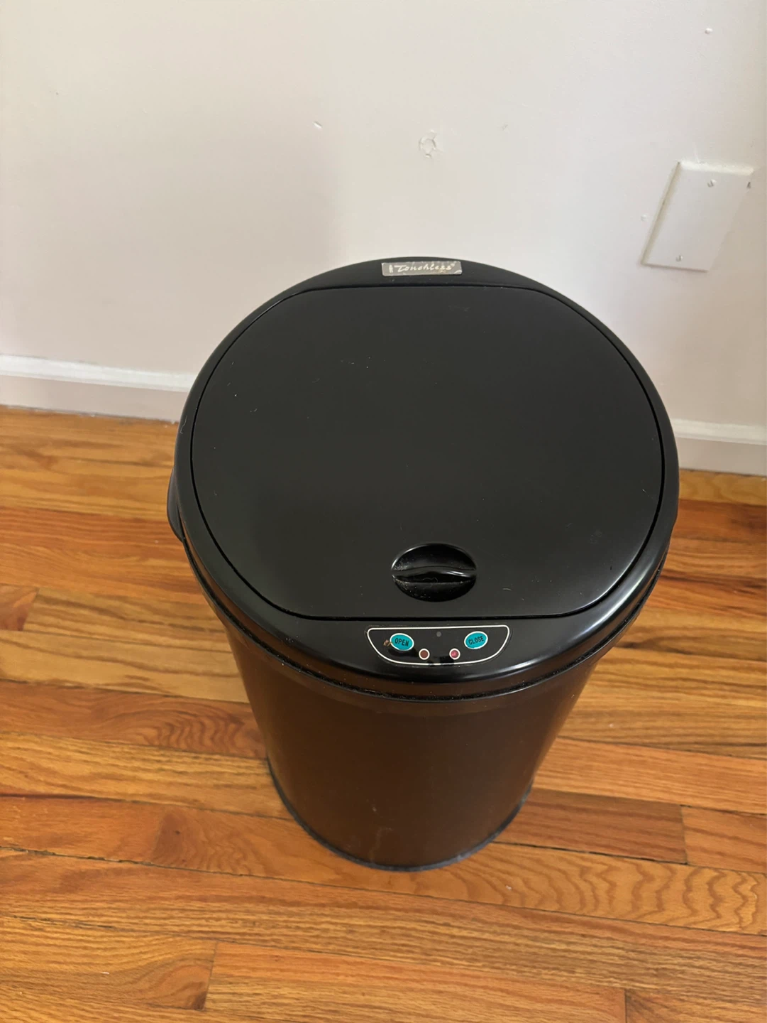 (Free) Touch-free 8 Gal/30 Liter Sensor Garbage Bin