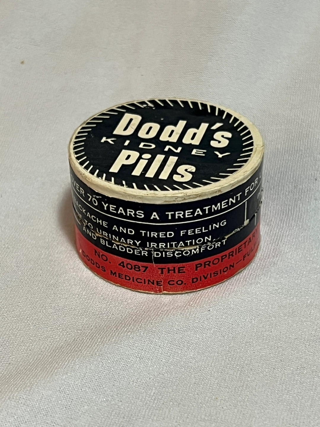 Antique Dodd’s Kidney Pills Container