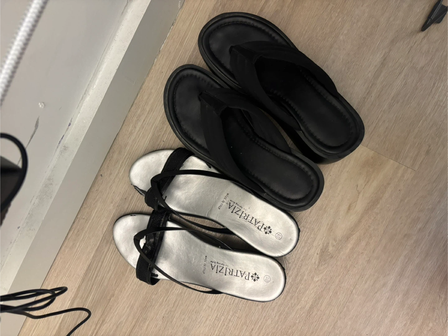 Y2K Black Platform Flip Flops 8.5 women
