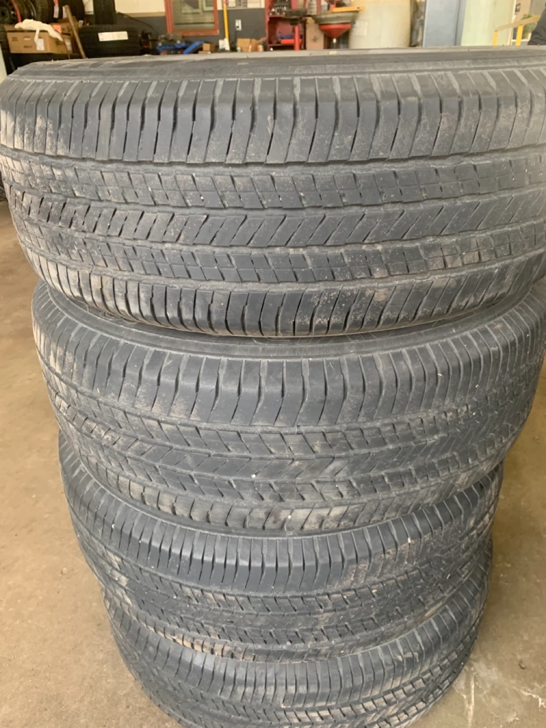 P215/60R16 94H Tires