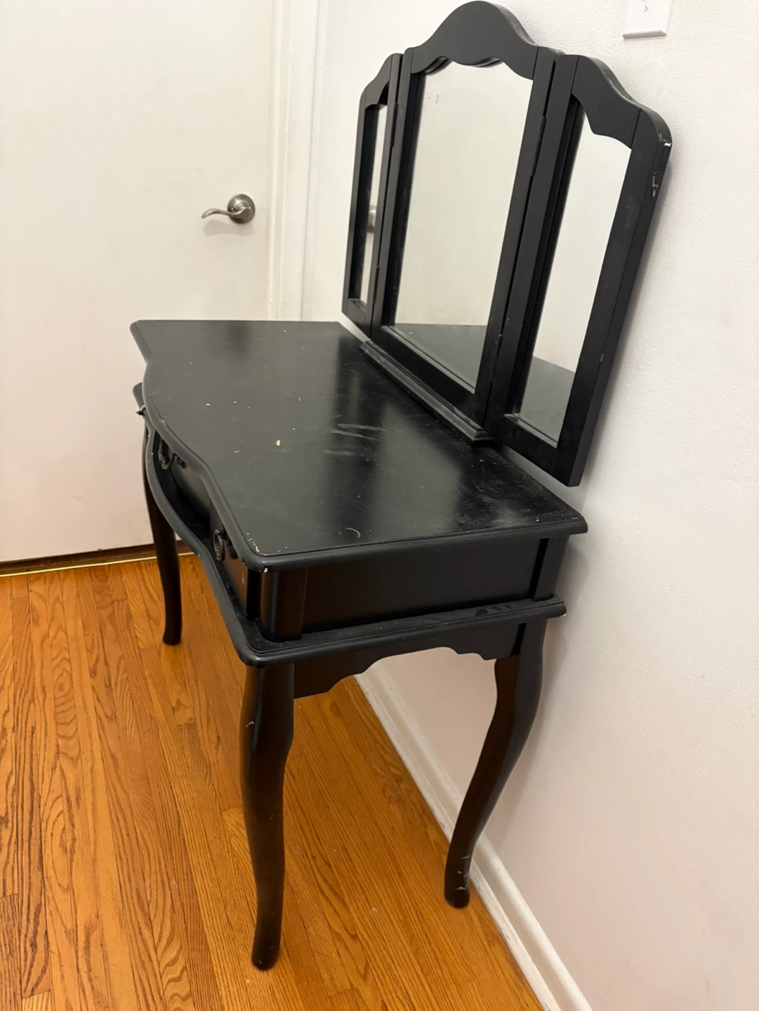 Free Black Vanity Table with Tri-Fold Mirror