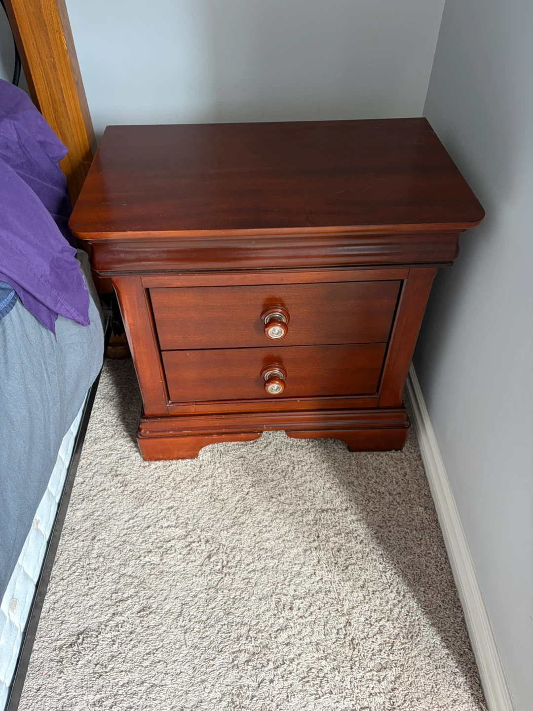 2 Wooden Dressers and 2 Nightstand Set