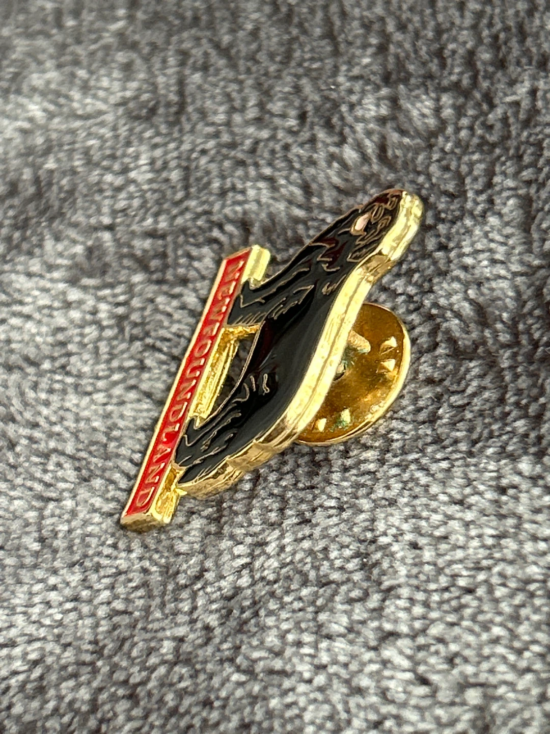Newfoundland Dog Enamel Pin - photo 5