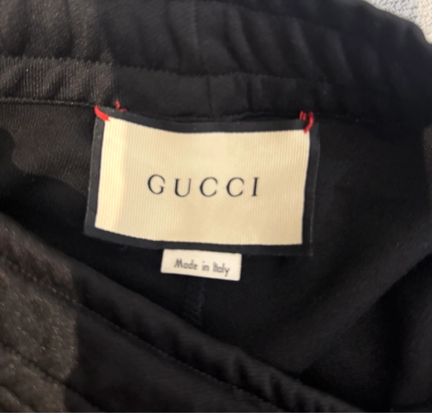 Men’s Gucci shorts medium paid 1200 - photo 2